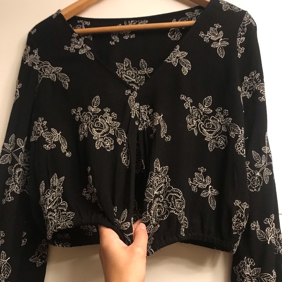 Did someone say belle sleeves 🔔🔔 - Picture 4 of 4